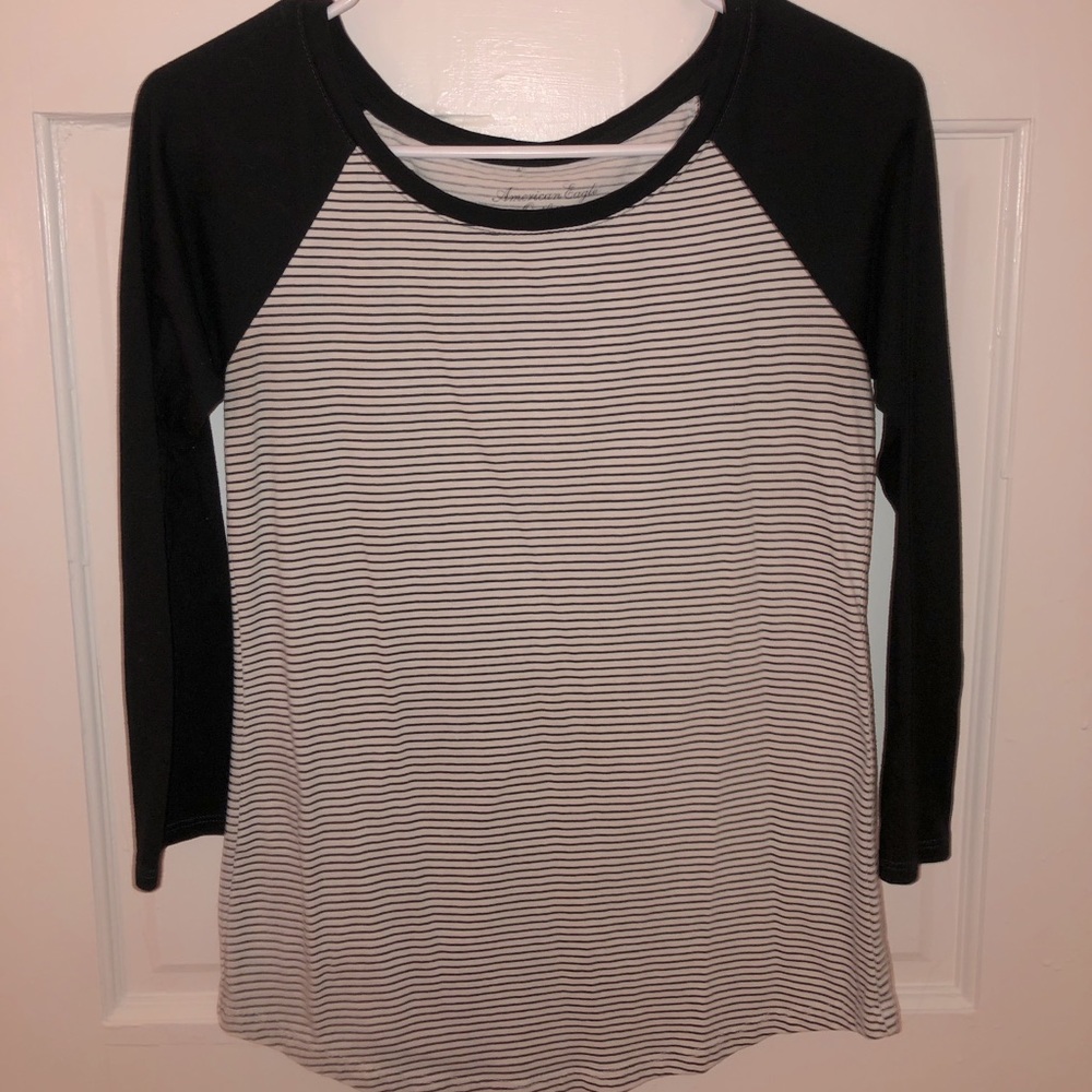 Small American eagle quarter sleeve shirt